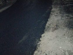 Dikerjakan Terburu-Buru Tengah Malam, Proyek Aspal Jalan Madura Kelurahan Jombang Tanpa Papan Nama Tuai Kecurigaan Warga